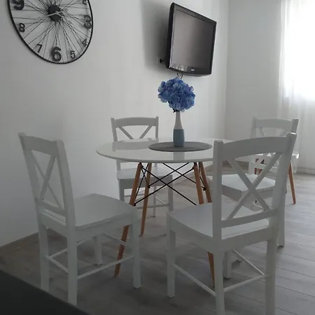 アパート Antony ドルヴェニク