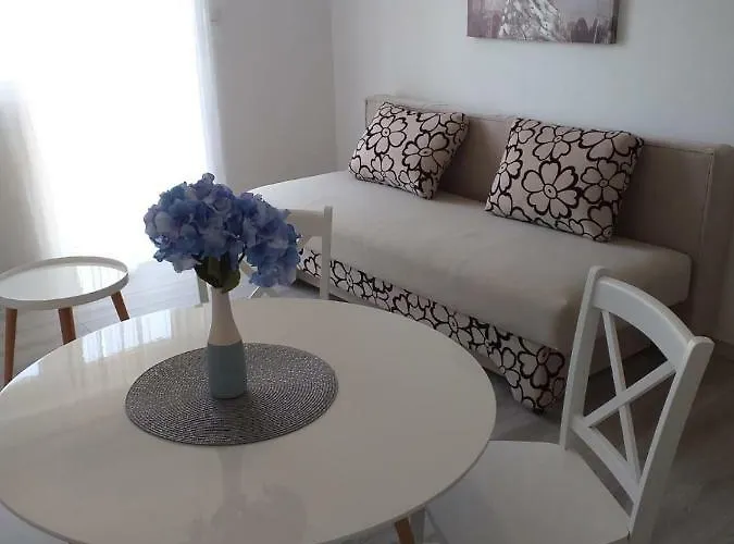 Antony * Drvenik (Split-Dalmatia)