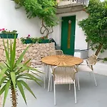 Antony Apartment *