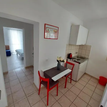 Antony * Drvenik (Split-Dalmatia)